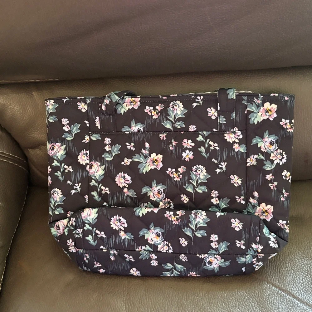 Vera Bradley small vera tote bag in navy garden